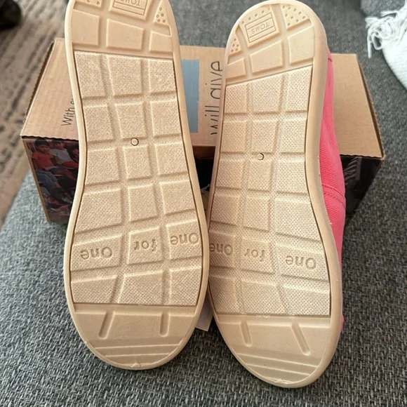 NWT TOMS‎ Espadrilles Classic Slip On Textile Youth Girls Shoes, 6 - Picture 2 of 5